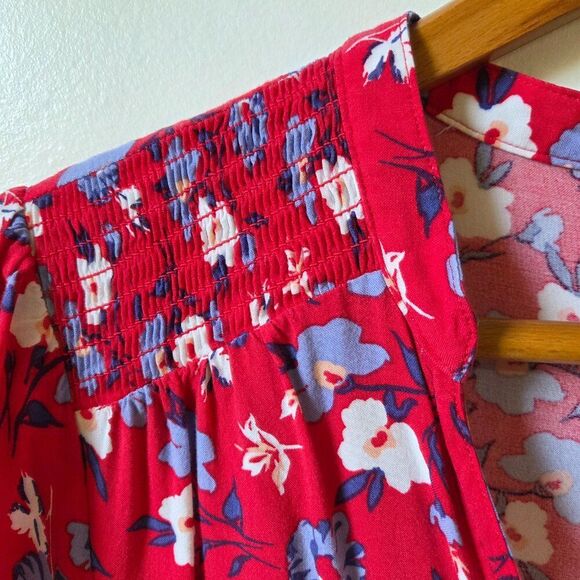 EUC EXPRESS RED FLORAL V NECK BUTTONED SHORT DRESS SIZE LARGE - Picture 8 of 16